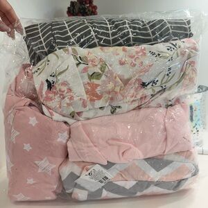 7 Crib sheets - lot - bundle - girl